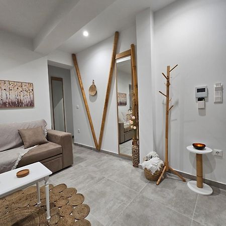 Bamboo Apartment Marousi Center เอเธนส์ ภายนอก รูปภาพ